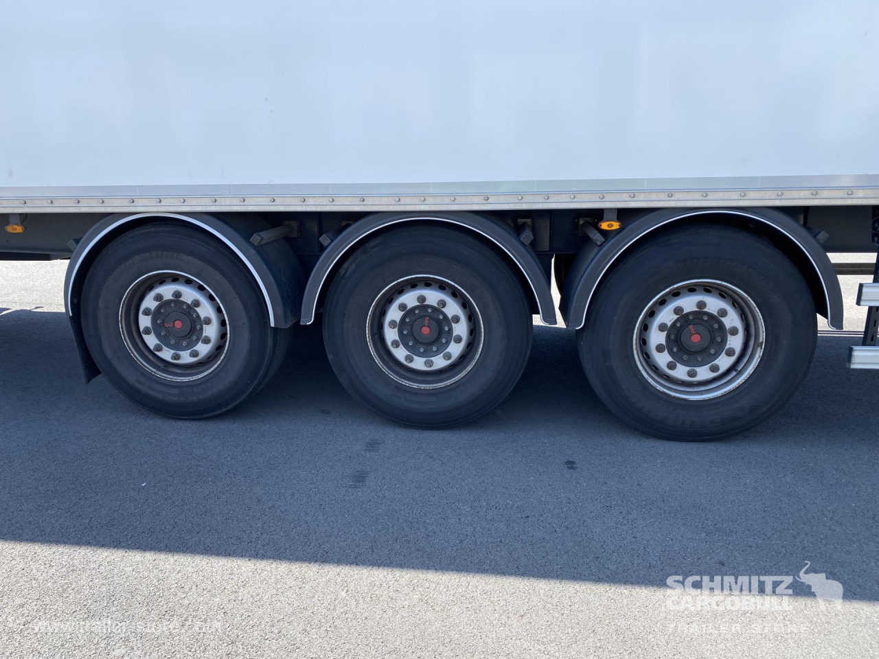 FRUEHAUF Dryfreight Standard Roller shutter door - Semi-remorque fourgon: photos 3 FRUEHAUF Dryfreight Standard Roller shutter door - Semi-remorque fourgon: photos 3