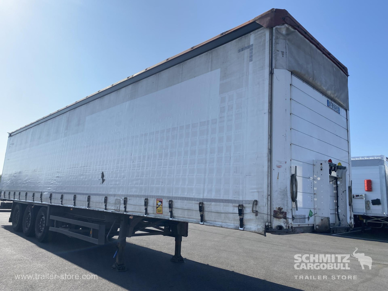 SCHMITZ Curtainsider Standard - Semi-remorque rideaux coulissants: photos 1 SCHMITZ Curtainsider Standard - Semi-remorque rideaux coulissants: photos 1