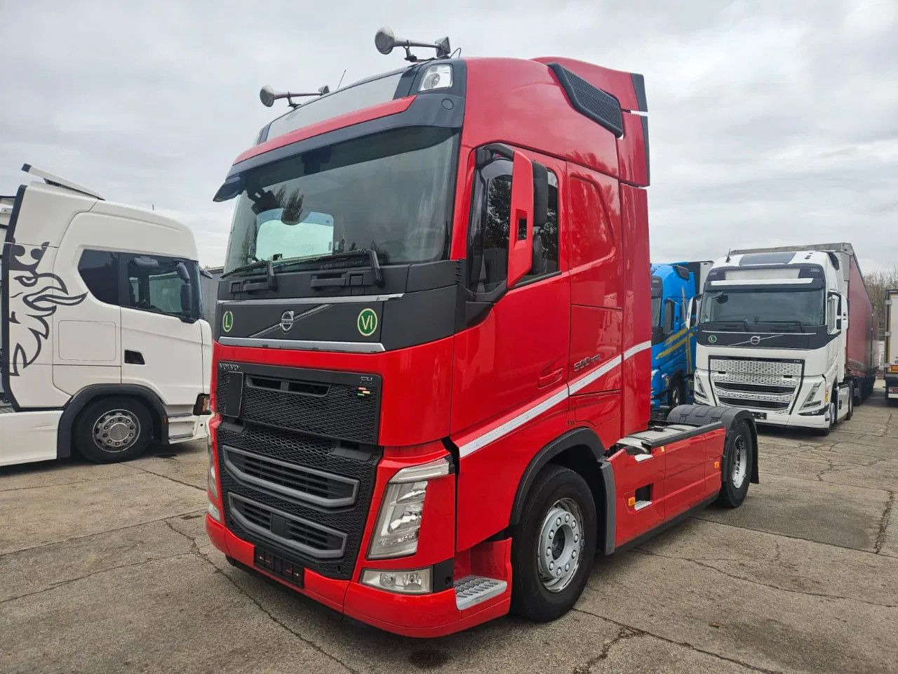 Volvo FH 500 I-Park, Full Spoiler, TV stand - Tracteur routier: photos 1 Volvo FH 500 I-Park, Full Spoiler, TV stand - Tracteur routier: photos 1