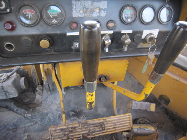 KOMATSU D355 C3 pipelayer - Poseur de canalisations: photos 2 KOMATSU D355 C3 pipelayer - Poseur de canalisations: photos 2