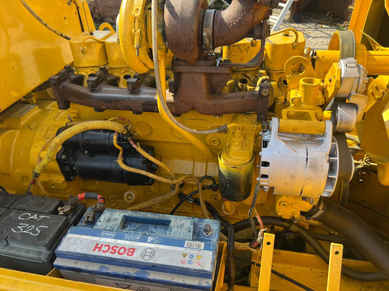 Niveleuse Komatsu GD530A mit 5-Zahn Heckaufreißer: photos 6
