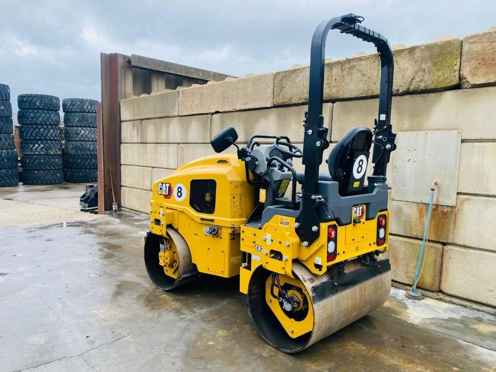CAT CB 2.7 - Rouleau compresseur: photos 5 CAT CB 2.7 - Rouleau compresseur: photos 5