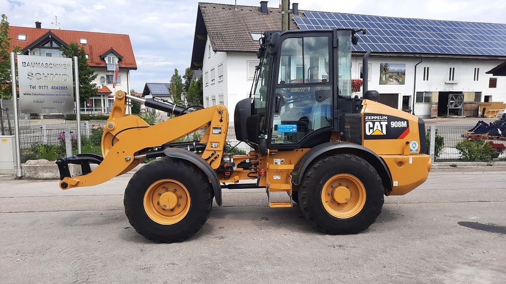 CAT 908M - Chargeuse sur pneus: photos 1 CAT 908M - Chargeuse sur pneus: photos 1
