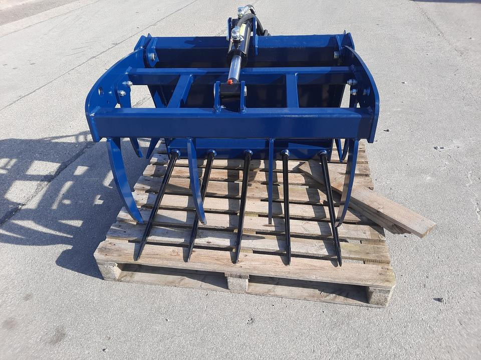 Krokodilgebiss mini Greifschaufel Frontlader Hoflader Euro - Matériel d'ensilage: photos 1 Krokodilgebiss mini Greifschaufel Frontlader Hoflader Euro - Matériel d'ensilage: photos 1