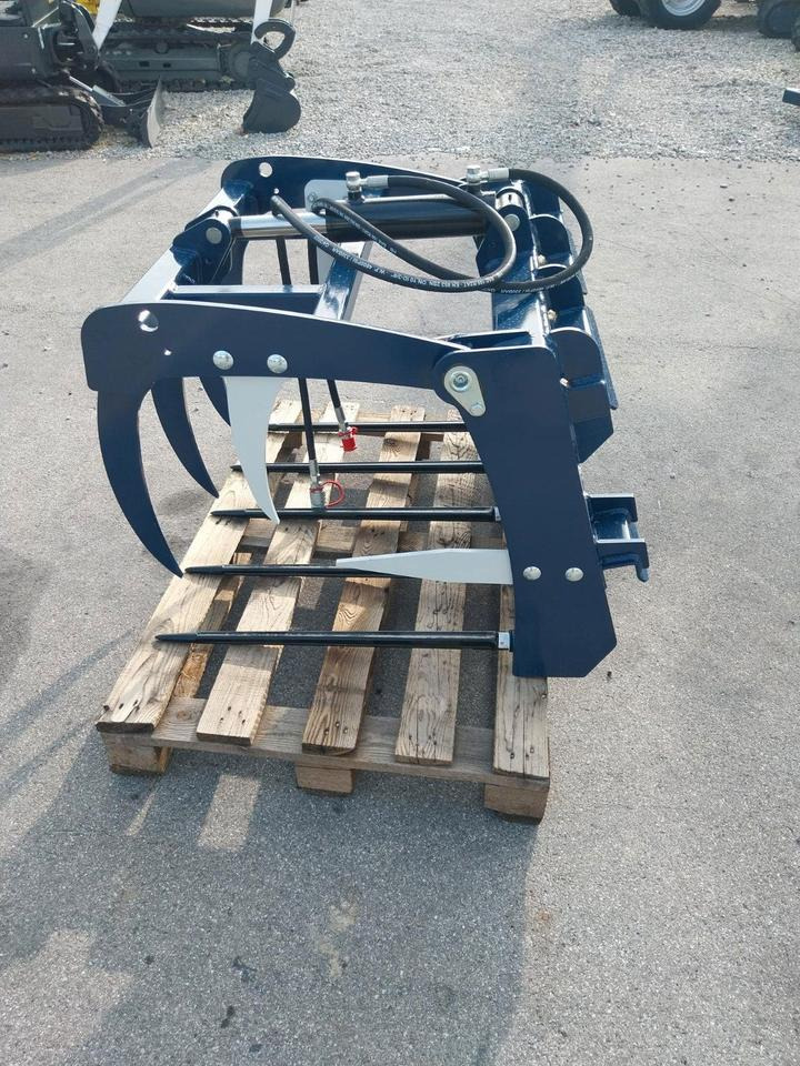 Krokodilgebiss mini Schäffer Greifschaufel Frontlader Hoflader - Matériel d'ensilage: photos 3 Krokodilgebiss mini Schäffer Greifschaufel Frontlader Hoflader - Matériel d'ensilage: photos 3