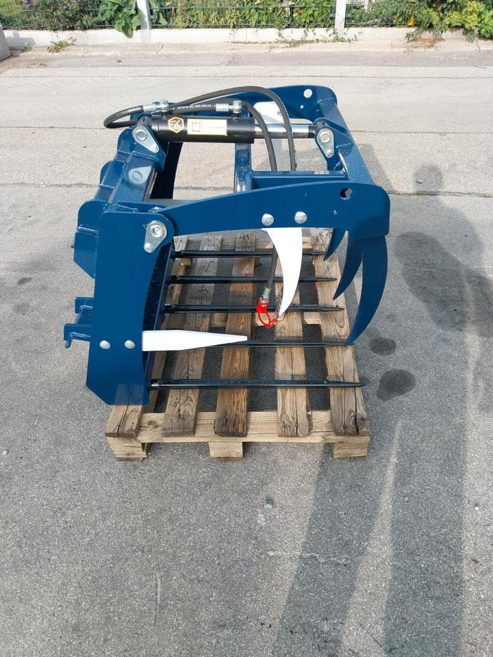 Krokodilgebiss mini Schäffer Greifschaufel Frontlader Hoflader - Matériel d'ensilage: photos 5 Krokodilgebiss mini Schäffer Greifschaufel Frontlader Hoflader - Matériel d'ensilage: photos 5