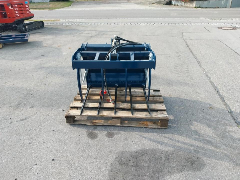 Krokodilgebiss mini Schäffer Greifschaufel Frontlader Hoflader - Matériel d'ensilage: photos 2 Krokodilgebiss mini Schäffer Greifschaufel Frontlader Hoflader - Matériel d'ensilage: photos 2