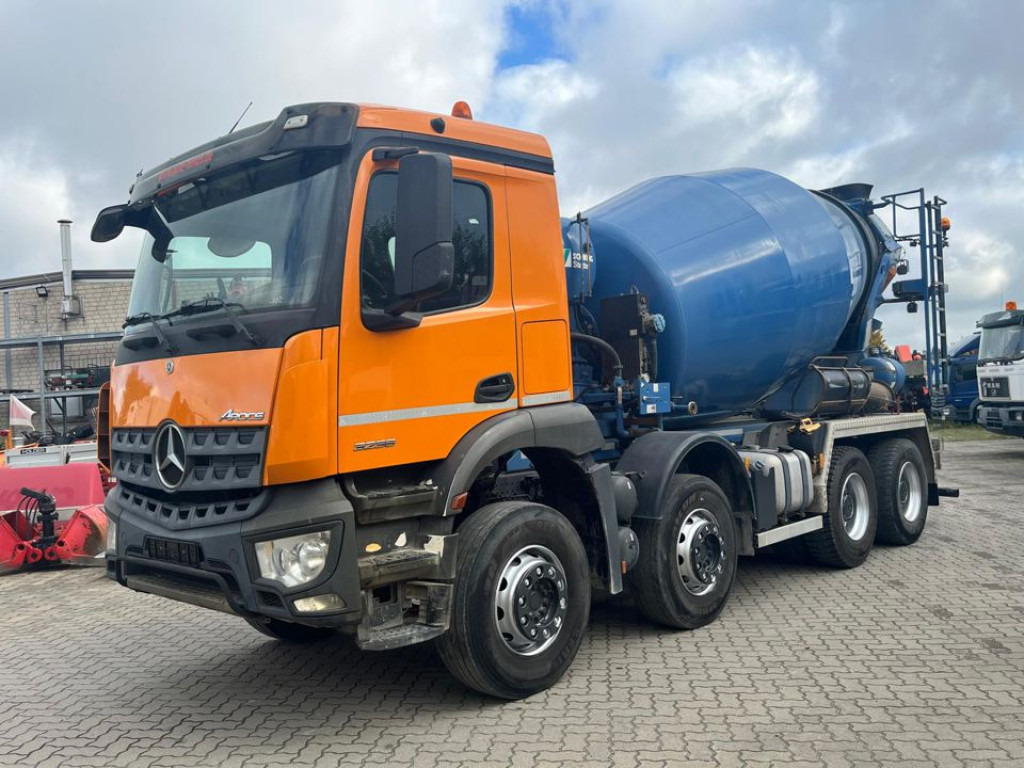 MERCEDES-BENZ Arocs 3236 8x4 Betonmischer Deutsch Top AP Achsen - Camion: photos 1 MERCEDES-BENZ Arocs 3236 8x4 Betonmischer Deutsch Top AP Achsen - Camion: photos 1
