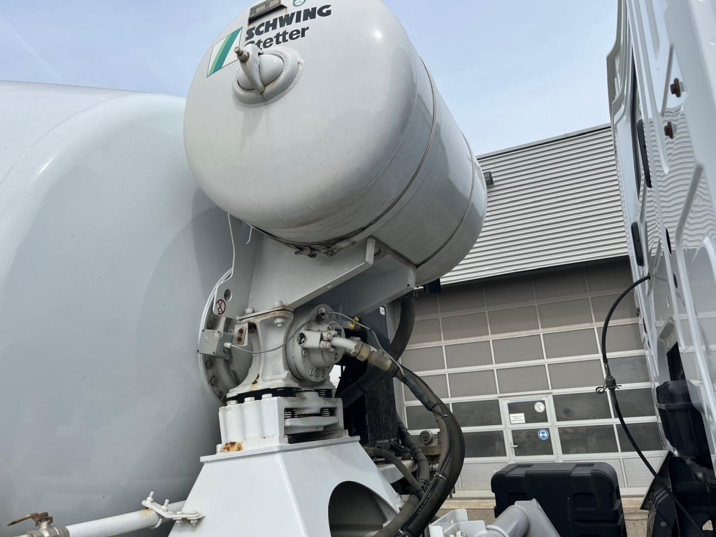 MERCEDES-BENZ Arocs 3240 B 8x4 Betonmischer Deutsch Top AP Achsen - Camion: photos 4 MERCEDES-BENZ Arocs 3240 B 8x4 Betonmischer Deutsch Top AP Achsen - Camion: photos 4