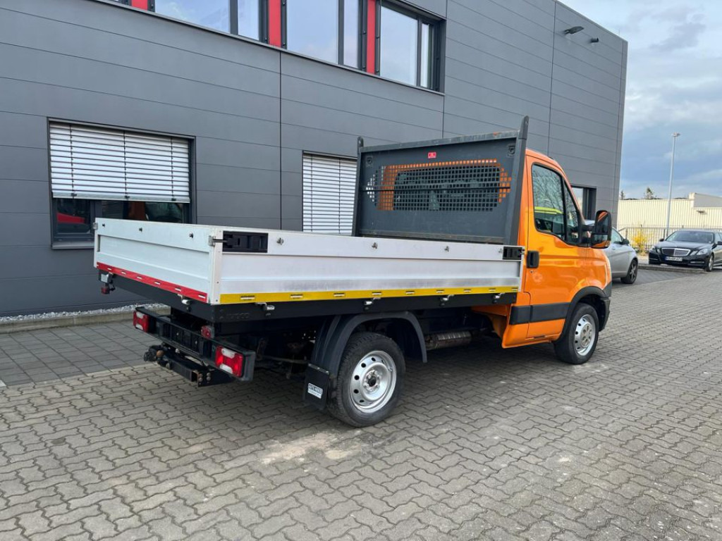 IVECO(I) Daily 29L13 Pritsche - Utilitaire plateau: photos 4 IVECO(I) Daily 29L13 Pritsche - Utilitaire plateau: photos 4