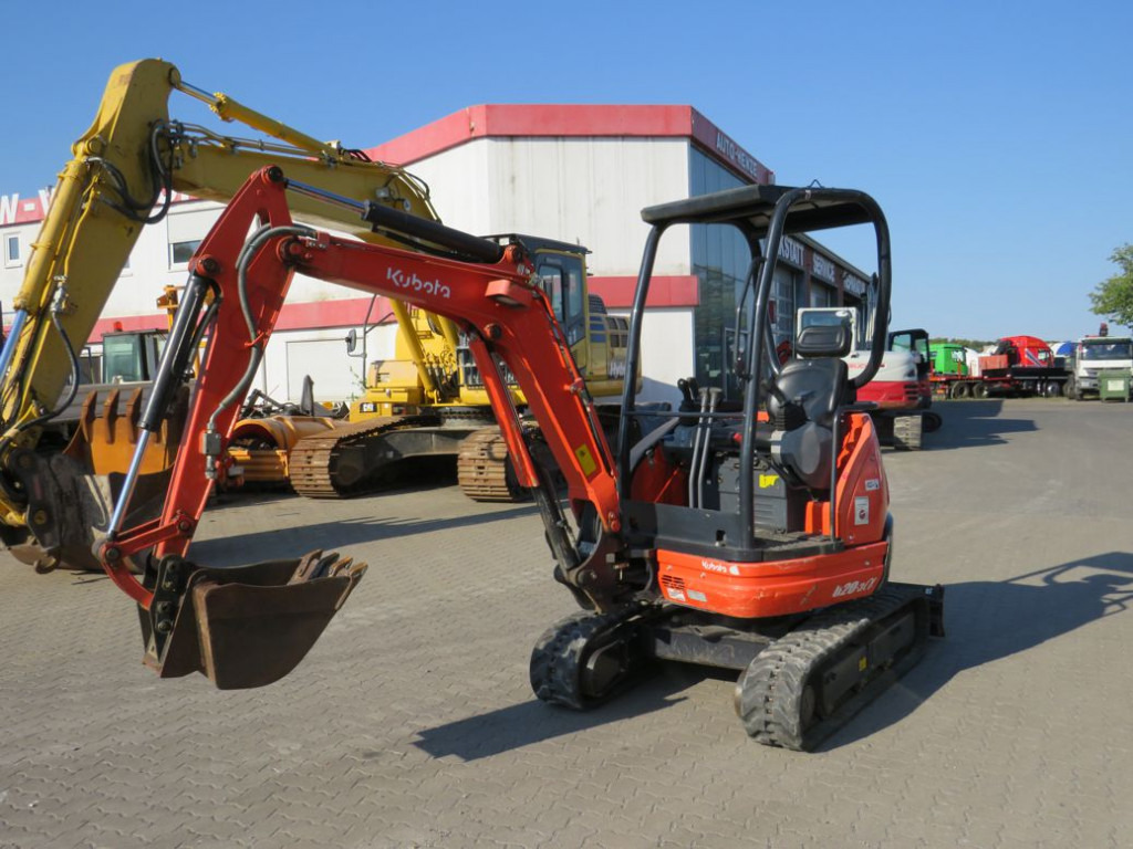 KUBOTA Minibagger U 20 - 3 Minibagger Kurzheck - Mini pelle: photos 1 KUBOTA Minibagger U 20 - 3 Minibagger Kurzheck - Mini pelle: photos 1