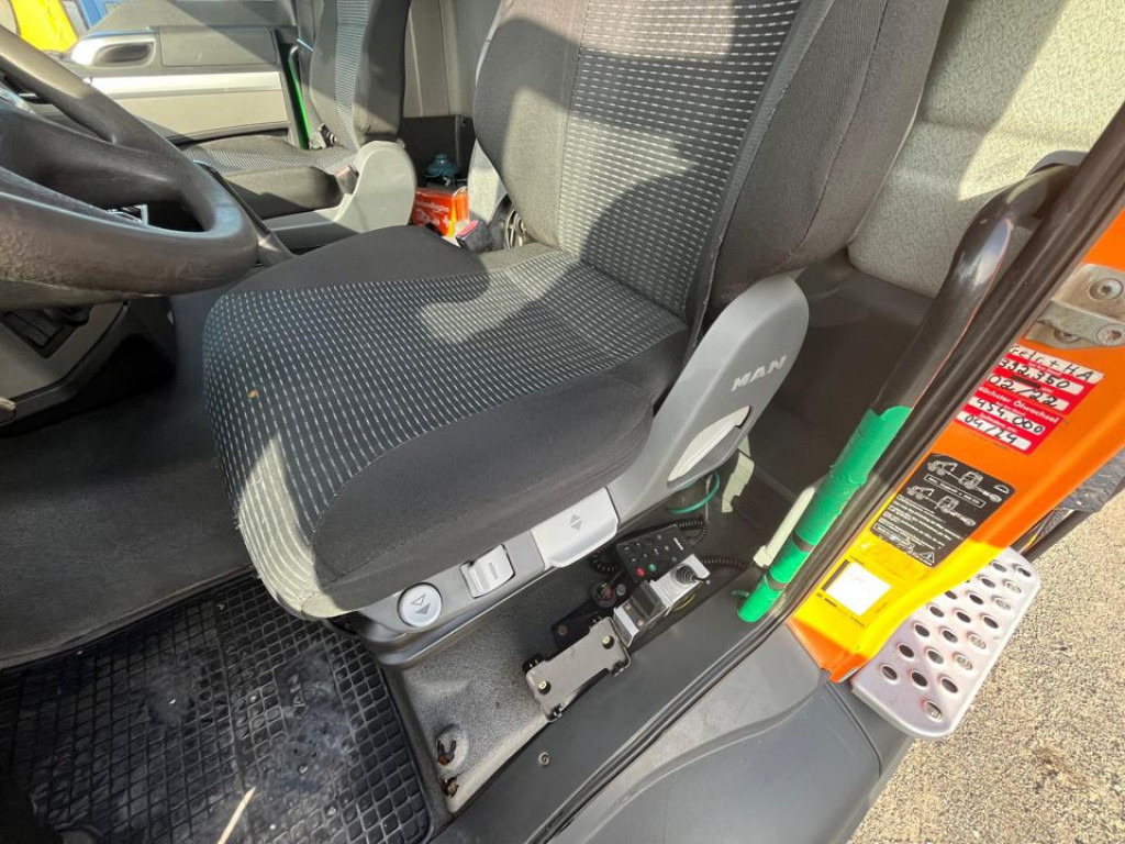 MAN TG-S 26.400 6x4H-2 BL Abrollkipper mit Kran Lift Lenk - Camion ampliroll, Camion grue: photos 4 MAN TG-S 26.400 6x4H-2 BL Abrollkipper mit Kran Lift Lenk - Camion ampliroll, Camion grue: photos 4