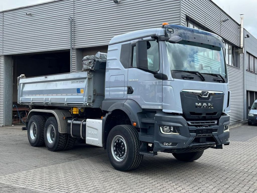 MAN TG-S 26.510 6x4 BB 3-Achs Kipper Meiller Bordmat - Camion benne: photos 2 MAN TG-S 26.510 6x4 BB 3-Achs Kipper Meiller Bordmat - Camion benne: photos 2