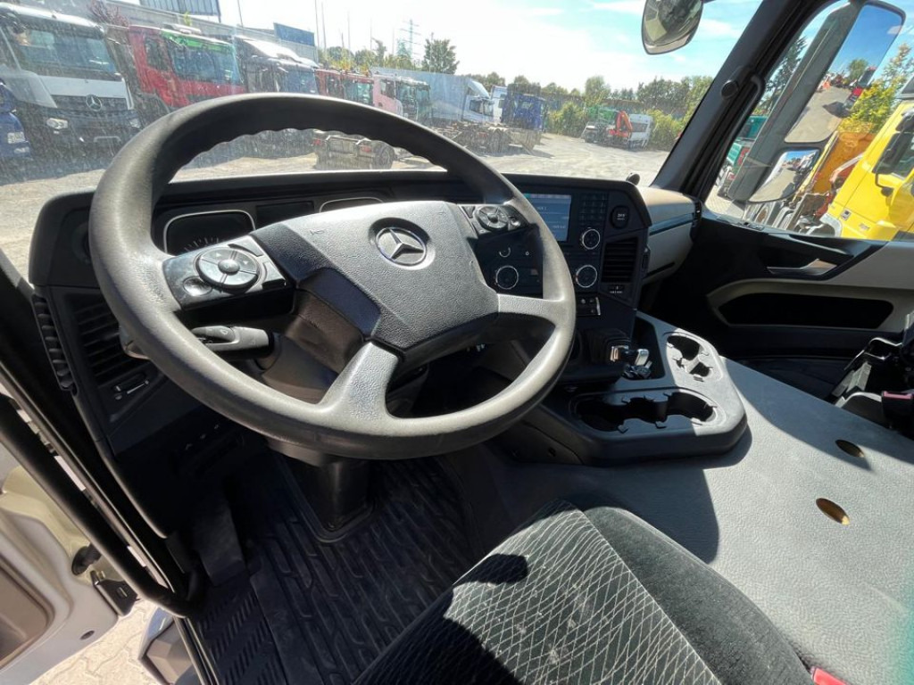 Crédit-bail de MERCEDES-BENZ Actros 2543 L 6x2 Abrollkipper MeillerLenk Lift MERCEDES-BENZ Actros 2543 L 6x2 Abrollkipper MeillerLenk Lift: photos 11 Crédit-bail de MERCEDES-BENZ Actros 2543 L 6x2 Abrollkipper MeillerLenk Lift MERCEDES-BENZ Actros 2543 L 6x2 Abrollkipper MeillerLenk Lift: photos 11