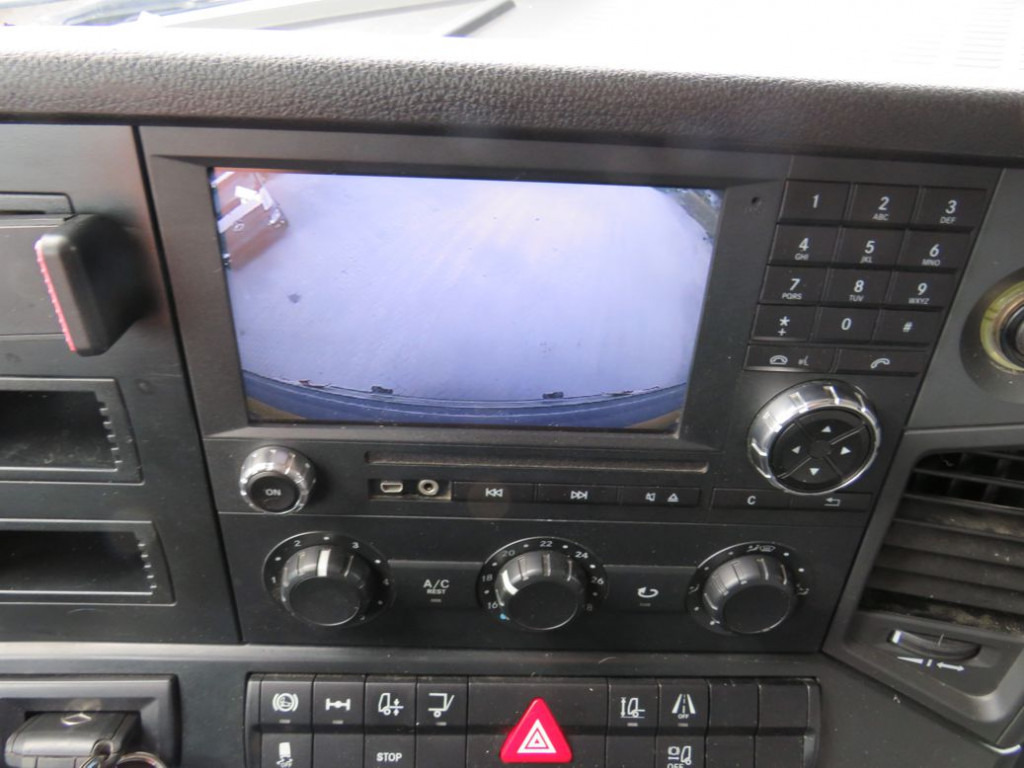 MERCEDES-BENZ Antos 1830 L nR 4x2 Standardkoffer LBW LBW 2to+Funk - Camion fourgon: photos 3 MERCEDES-BENZ Antos 1830 L nR 4x2 Standardkoffer LBW LBW 2to+Funk - Camion fourgon: photos 3