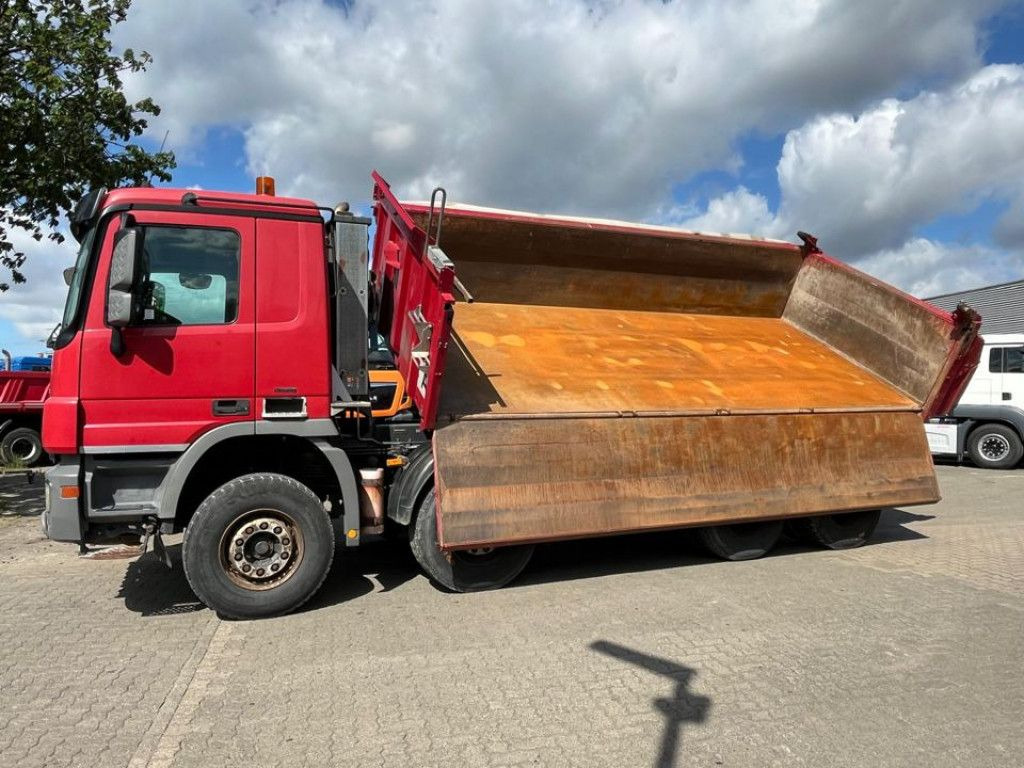 Mercedes-Benz Actros 4141 K 8x4 4-Achs Kipper Bordmatik Meille - Camion benne: photos 3 Mercedes-Benz Actros 4141 K 8x4 4-Achs Kipper Bordmatik Meille - Camion benne: photos 3