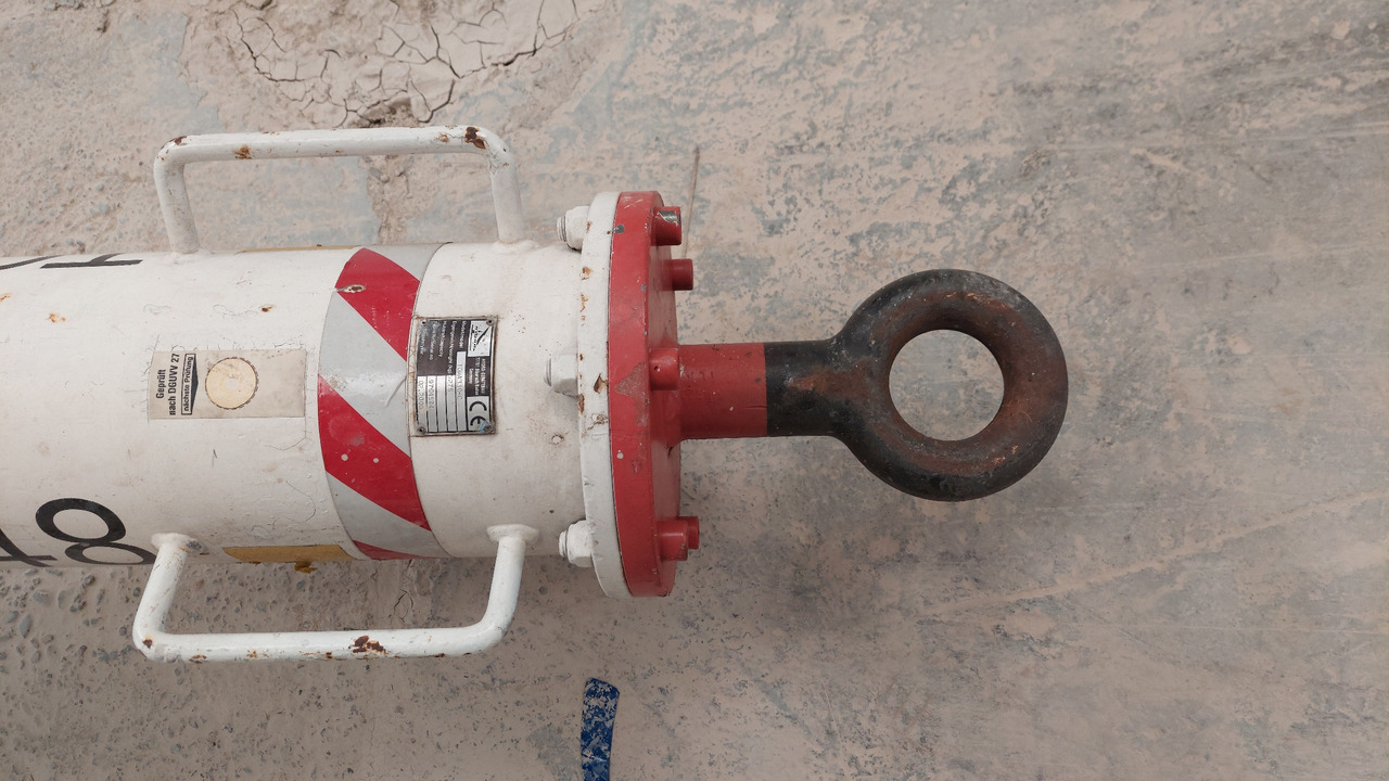 Towbar A330 / A340 / A350 Hydro - Équipement aéroportuaire: photos 5 Towbar A330 / A340 / A350 Hydro - Équipement aéroportuaire: photos 5