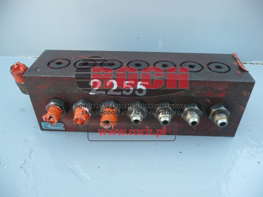 4188553 930248 - Valve hydraulique pour Pelle: photos 1 4188553 930248 - Valve hydraulique pour Pelle: photos 1