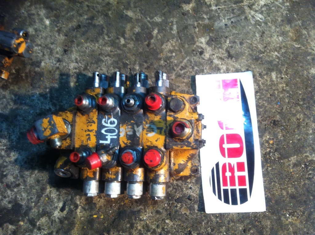 CASE G106895 3 1288 876169 - 4 SEKCYJNY - Valve hydraulique pour Engins de chantier: photos 1 CASE G106895 3 1288 876169 - 4 SEKCYJNY - Valve hydraulique pour Engins de chantier: photos 1