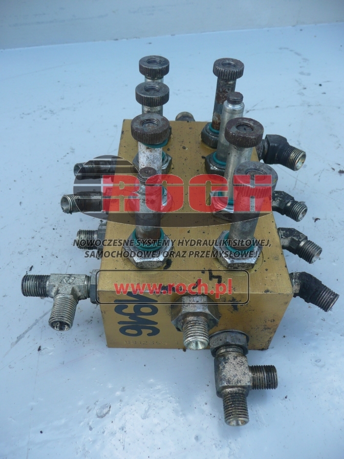 JCB CXP1..68-03J 134512 0538 928/ 60061 - 4 SEKCYJNY - Valve hydraulique pour Pelle sur pneus: photos 1 JCB CXP1..68-03J 134512 0538 928/ 60061 - 4 SEKCYJNY - Valve hydraulique pour Pelle sur pneus: photos 1