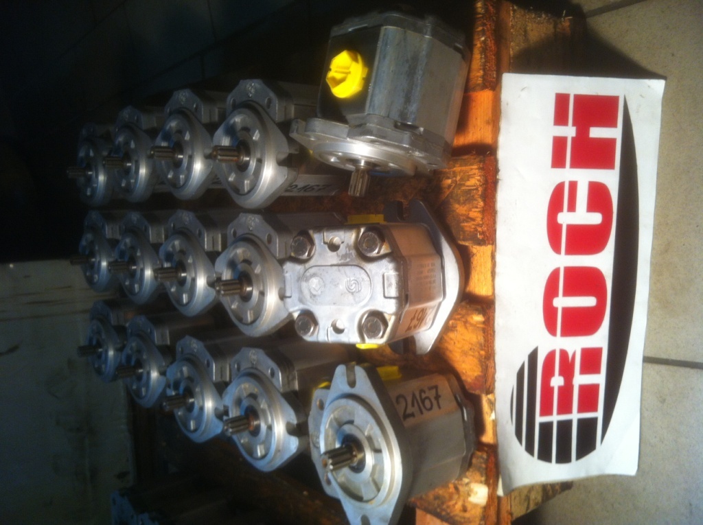 SAUER SUNDSTRAND 111.20.741.00 SNP2NN/0.11LN06SA P1F5F4NNNN/NNNNN - Pompe hydraulique pour Engins de chantier: photos 1 SAUER SUNDSTRAND 111.20.741.00 SNP2NN/0.11LN06SA P1F5F4NNNN/NNNNN - Pompe hydraulique pour Engins de chantier: photos 1