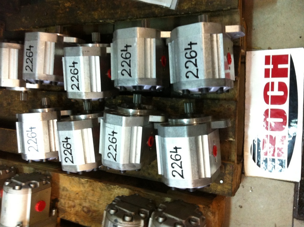 SAUER SUNDSTRAND SNP3NN/ 026LN07SA P1C7C7NNNN/NNNNN111.25.002.0A - Pompe hydraulique pour Engins de chantier: photos 1 SAUER SUNDSTRAND SNP3NN/ 026LN07SA P1C7C7NNNN/NNNNN111.25.002.0A - Pompe hydraulique pour Engins de chantier: photos 1