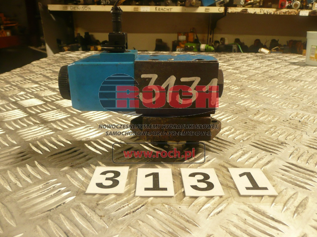 VICKERS G341-1 - 1 SEKCYJNY + DG4V-3-2A-M-KUP4D3-H7-60-EN94 + H-02-313765D3 24VDC 30W - Valve hydraulique: photos 1 VICKERS G341-1 - 1 SEKCYJNY + DG4V-3-2A-M-KUP4D3-H7-60-EN94 + H-02-313765D3 24VDC 30W - Valve hydraulique: photos 1