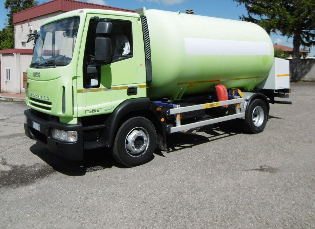 IVECO - Camion citerne: photos 2 IVECO - Camion citerne: photos 2