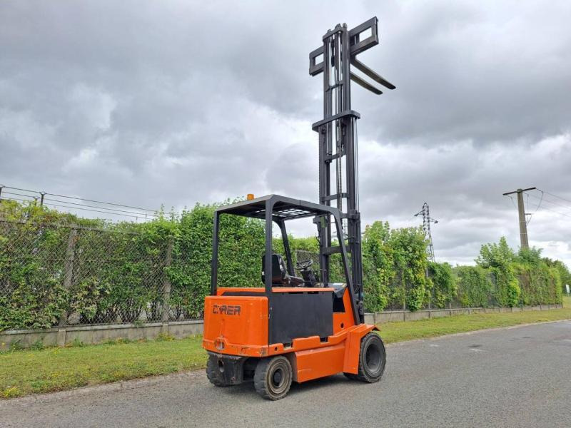 Chariot élévateur électrique Carer R45N5: photos 10 Chariot élévateur électrique Carer R45N5: photos 10