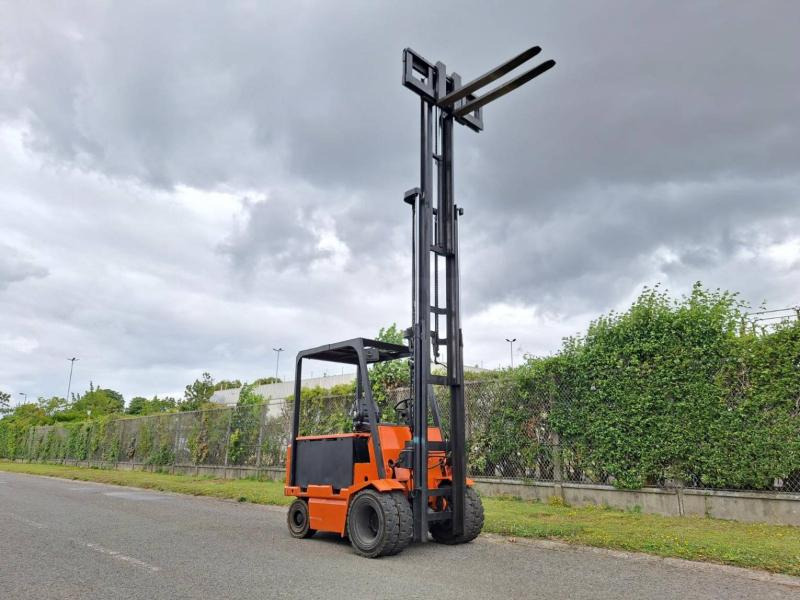 Chariot élévateur électrique Carer R45N5: photos 6 Chariot élévateur électrique Carer R45N5: photos 6