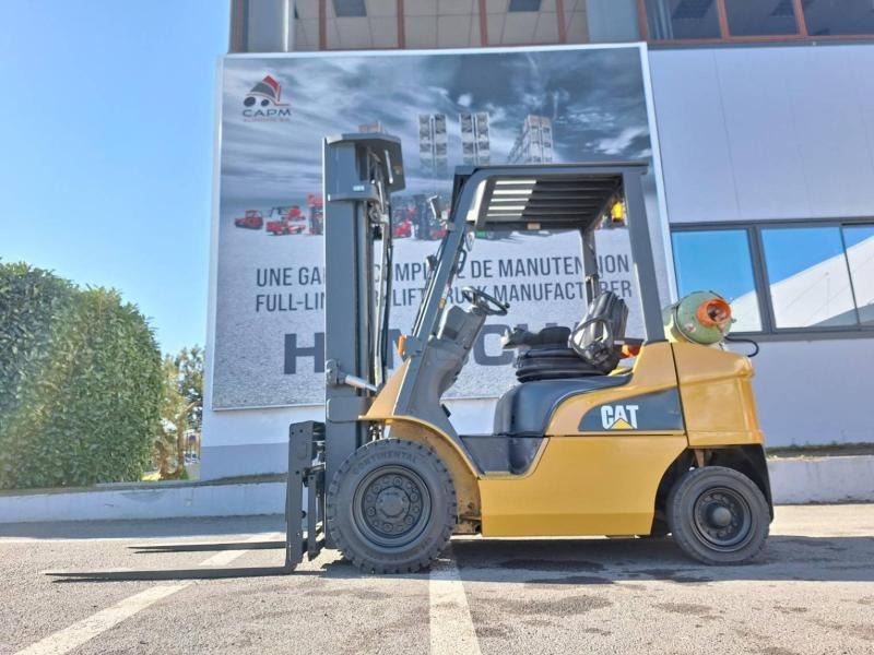 Caterpillar GP25NT - Chariot élévateur à gaz: photos 3 Caterpillar GP25NT - Chariot élévateur à gaz: photos 3