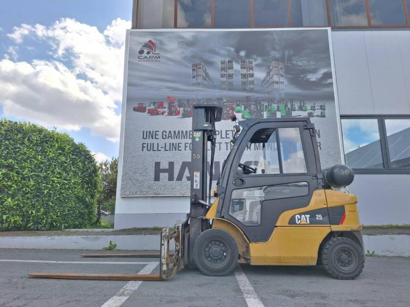 Caterpillar GP25NTD - Chariot élévateur à gaz: photos 3 Caterpillar GP25NTD - Chariot élévateur à gaz: photos 3