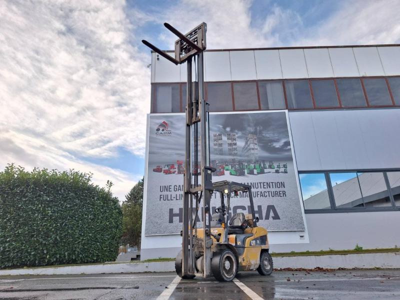 Caterpillar GP30NT - Chariot élévateur à gaz: photos 5 Caterpillar GP30NT - Chariot élévateur à gaz: photos 5