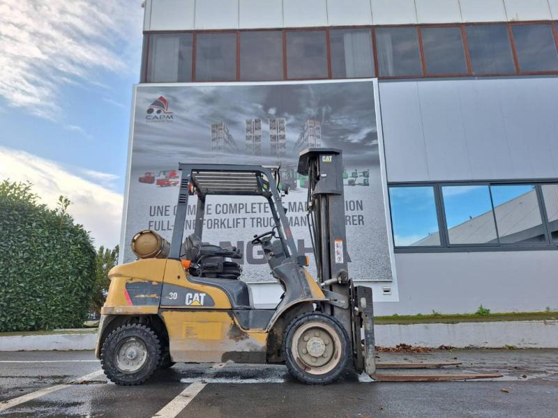 Caterpillar GP30NT - Chariot élévateur à gaz: photos 4 Caterpillar GP30NT - Chariot élévateur à gaz: photos 4