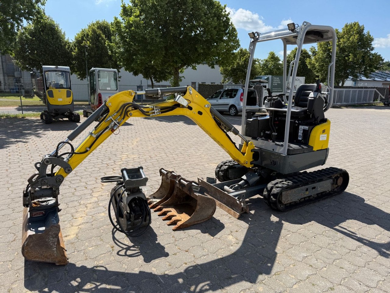 Wacker EZ 17, Bj 21, 820 BH, Tilt, hydr. SW, 3 Löffel - Mini pelle: photos 1 Wacker EZ 17, Bj 21, 820 BH, Tilt, hydr. SW, 3 Löffel - Mini pelle: photos 1