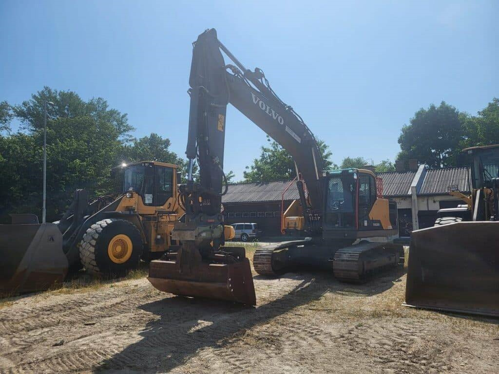 Volvo EC220EL - Pelle sur chenille: photos 4 Volvo EC220EL - Pelle sur chenille: photos 4