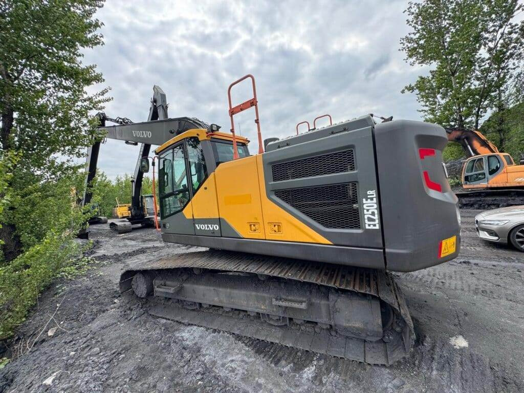 Volvo EC250ELR - Pelle sur chenille: photos 2 Volvo EC250ELR - Pelle sur chenille: photos 2