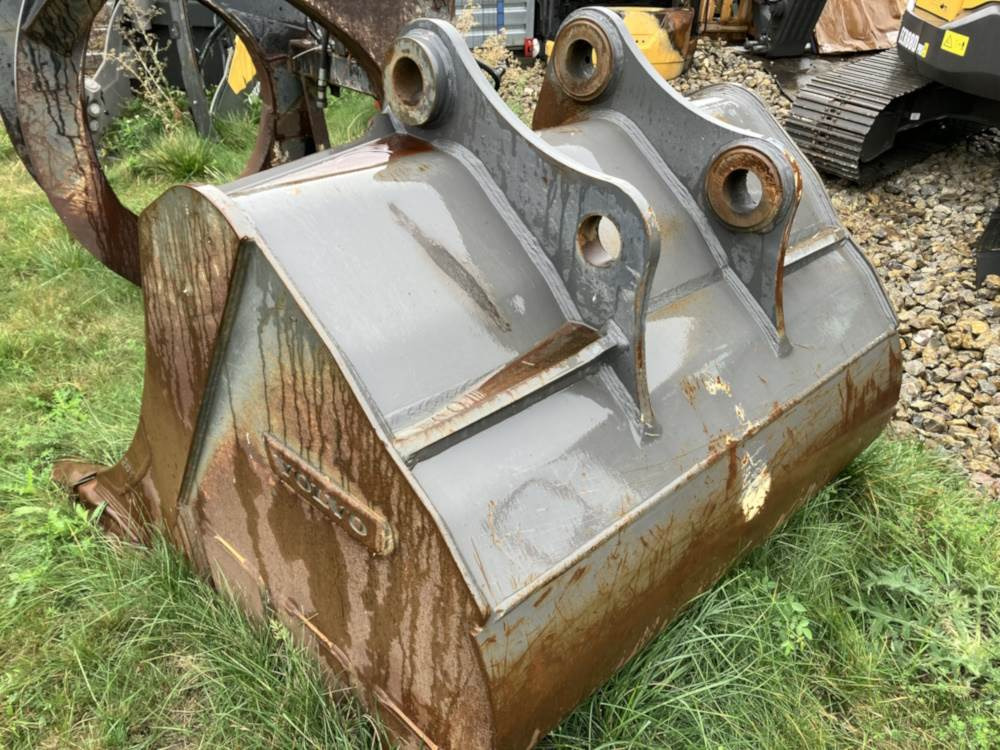Volvo Tieflöffel mit Zähnen - Festanbau - Tractopelle: photos 2 Volvo Tieflöffel mit Zähnen - Festanbau - Tractopelle: photos 2