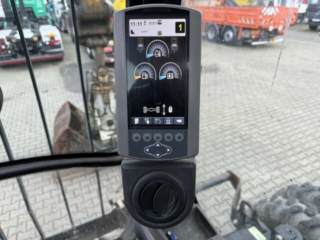 CAT M318D Mobilbagger *9.235 h *Schnellw. *Greifer - Pelle sur pneus: photos 3 CAT M318D Mobilbagger *9.235 h *Schnellw. *Greifer - Pelle sur pneus: photos 3