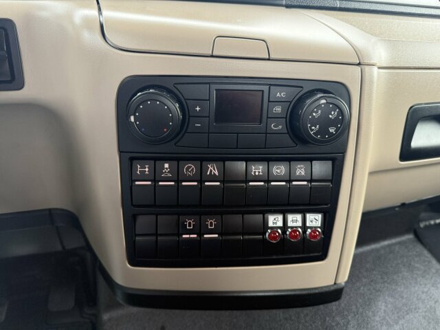 MAN TGL 8.220 4x2 Kipper Kran Palfinger 7.001-K A - Utilitaire benne: photos 4 MAN TGL 8.220 4x2 Kipper Kran Palfinger 7.001-K A - Utilitaire benne: photos 4