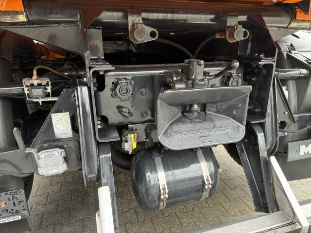 MAN TGS 28.400 6x4-4 Kipper Kran Palfinger PK9002 - Camion benne, Camion grue: photos 3 MAN TGS 28.400 6x4-4 Kipper Kran Palfinger PK9002 - Camion benne, Camion grue: photos 3