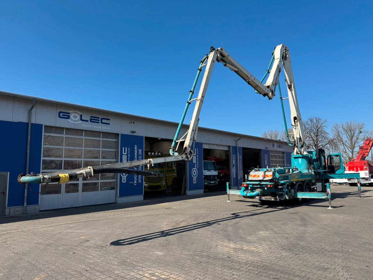 Crédit-bail de  Mercedes-Benz AROCS 2844 6x4 Euro 6 Betonpumpe SERMAC 5Z33 Mercedes-Benz AROCS 2844 6x4 Euro 6 Betonpumpe SERMAC 5Z33: photos 6