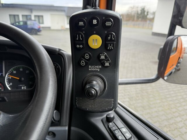 Mercedes-Benz Atego Kehrmaschine BUCHER CITYFANT 5000 - Balayeuse de voirie: photos 3 Mercedes-Benz Atego Kehrmaschine BUCHER CITYFANT 5000 - Balayeuse de voirie: photos 3