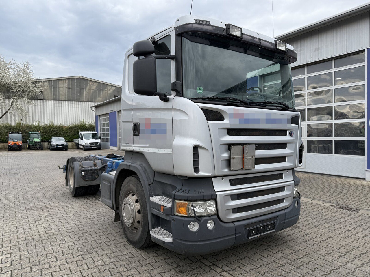 Scania R 420 Tankwagen ADR Fahrgestell Retarder Volluft - Camion citerne: photos 1 Scania R 420 Tankwagen ADR Fahrgestell Retarder Volluft - Camion citerne: photos 1