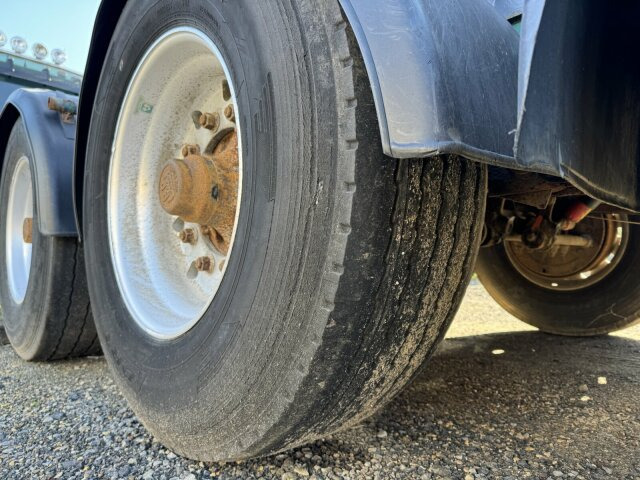 Schwarzmüller HS 3/E Langmaterial Holz 3 Achse 35.000 Kg - Semi-remorque grumier: photos 4 Schwarzmüller HS 3/E Langmaterial Holz 3 Achse 35.000 Kg - Semi-remorque grumier: photos 4