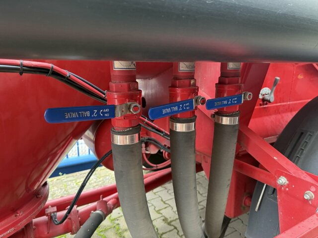 Spitzer SF 2754 / 4P liegend Silo 55 m3 - Citerne pulvérulente: photos 2 Spitzer SF 2754 / 4P liegend Silo 55 m3 - Citerne pulvérulente: photos 2