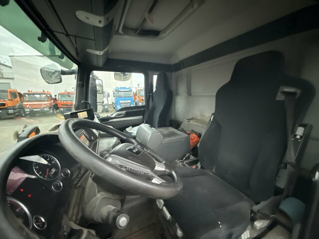 Tracteur routier MAN TGS 26.440 Zugmaschine + Atlas Kran 5 Ausschube: photos 14