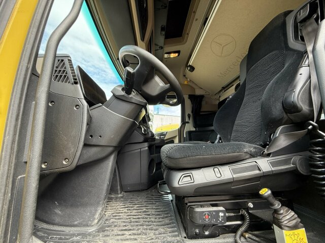 Mercedes-Benz ACTROS 1846 4x4 HAD Eur 6 Kipphydraulik Retarder - Tracteur routier: photos 2 Mercedes-Benz ACTROS 1846 4x4 HAD Eur 6 Kipphydraulik Retarder - Tracteur routier: photos 2