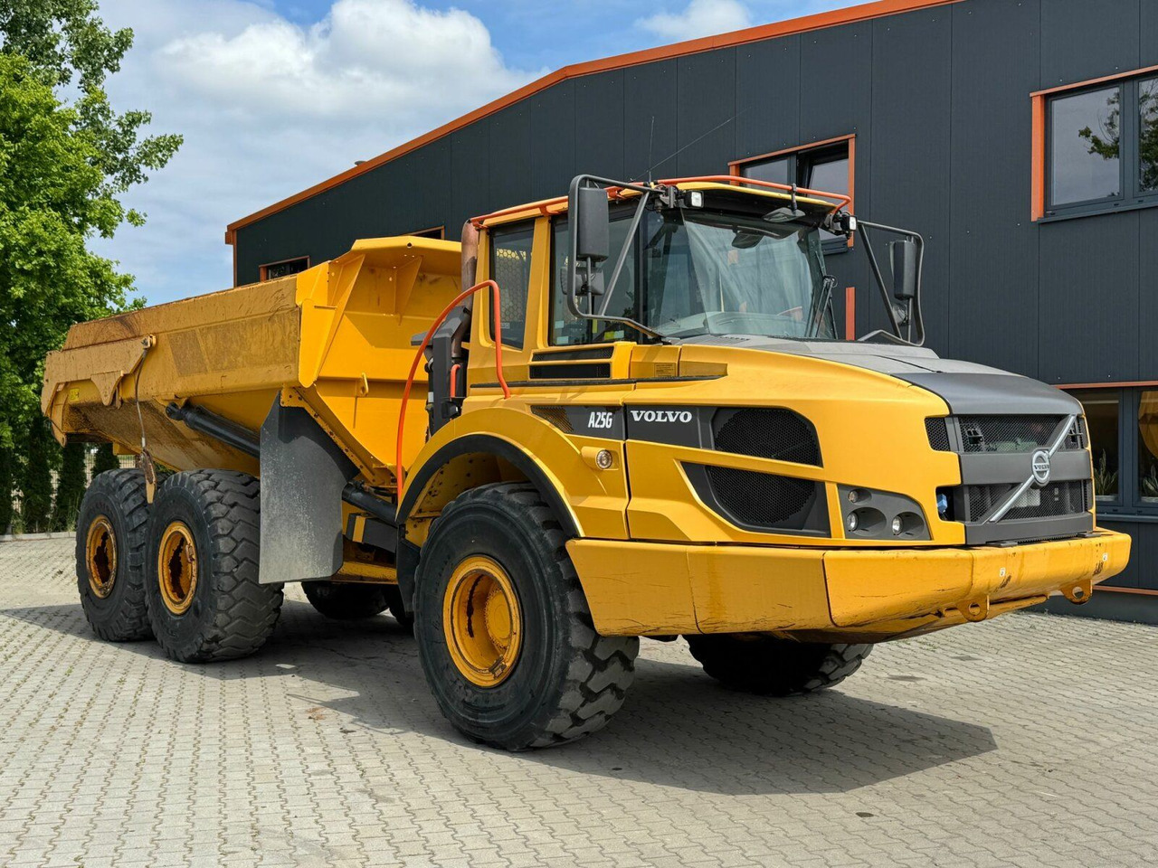 Volvo A25G Dumper 22,5 Ton 11.361 Stunden Volvo A25G Dumper 22,5 Ton 11.361 Stunden - Camion benne: photos 1 Volvo A25G Dumper 22,5 Ton 11.361 Stunden Volvo A25G Dumper 22,5 Ton 11.361 Stunden - Camion benne: photos 1