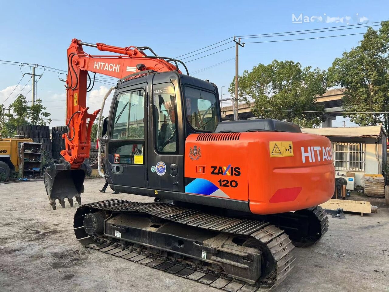 Pelle sur chenille Hitachi ZX120: photos 1